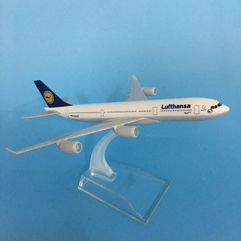 JASON TUTU 16cm Lufthansa Airbus A340 Plane Model Airplane Model Airbus Aircraft Model 1:400 Diecast Metal Airplanes Plane Toy