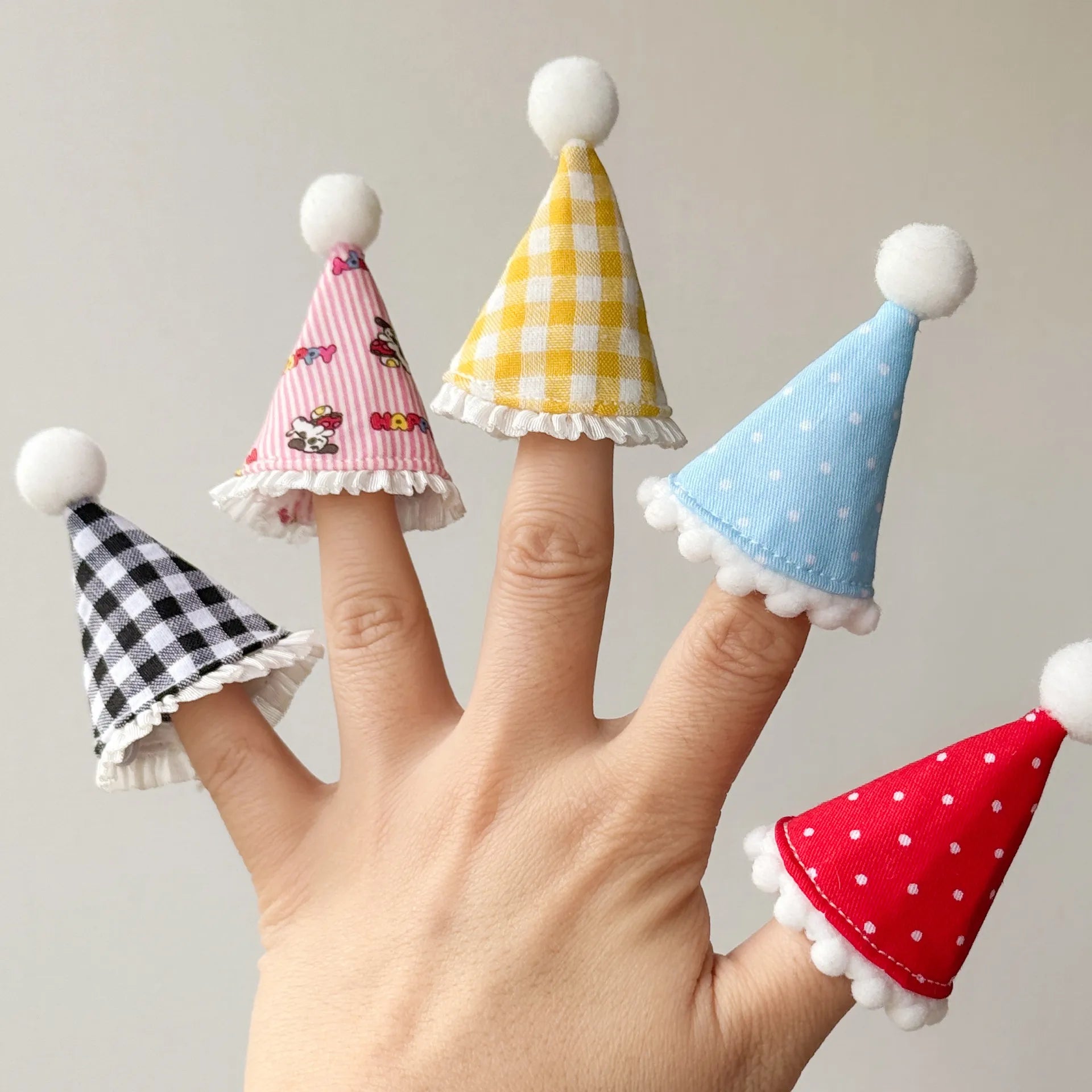 15cm Dolls Hat 17cm Labubu Clothes Mini Hat Doll Accessories Changing Dress Game Birthday Party Mini Hat DIY Gift Finger Toys